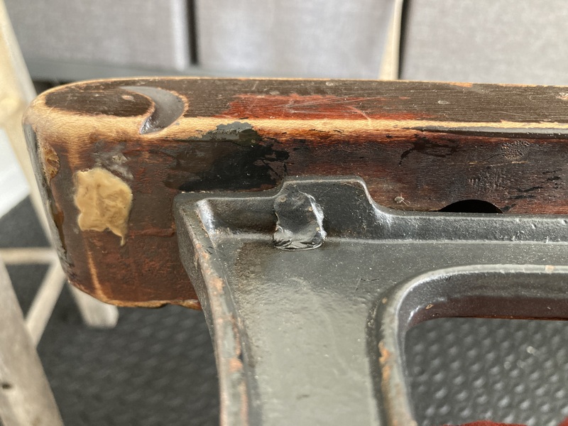 Photo of gum under the paint
